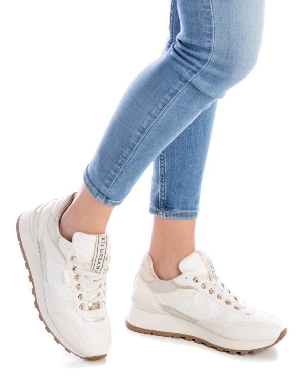 14001602_39 Zapatillas Casuales RetroWave – Estilo noventero con alma moderna